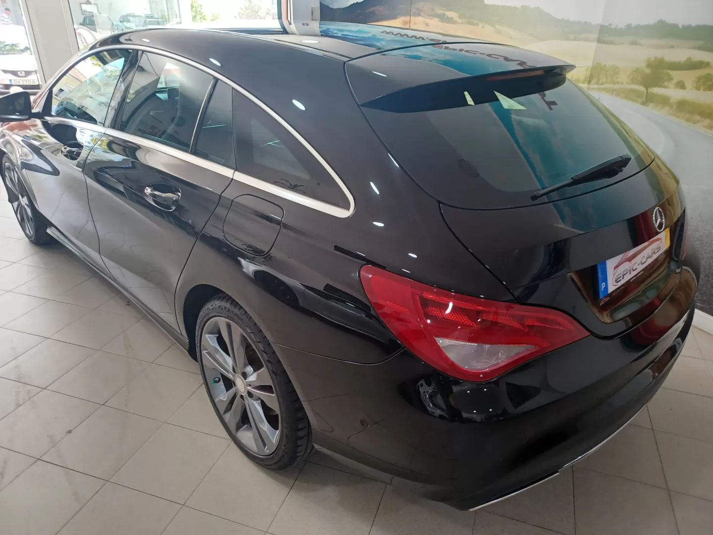 Mercedes-Benz CLA 180 d Shooting Brake Urban - foto 6