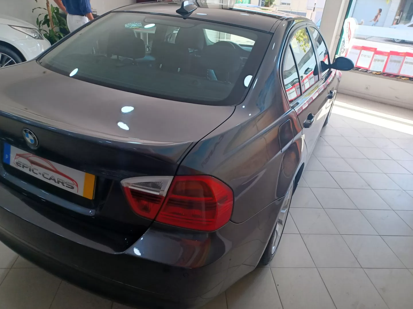 BMW 318 d - foto 8