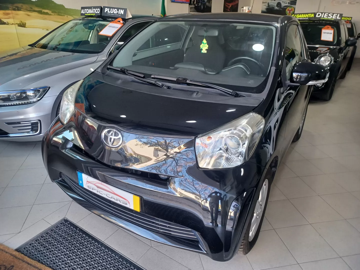 Toyota iQ 1.0 VVT-i Essential+AC - foto 2