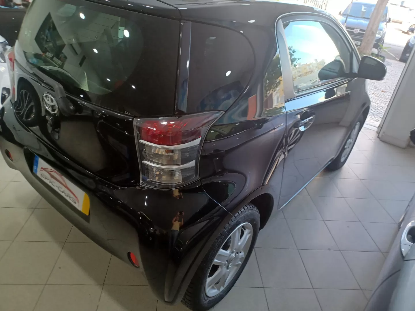 Toyota iQ 1.0 VVT-i Essential+AC - foto 6