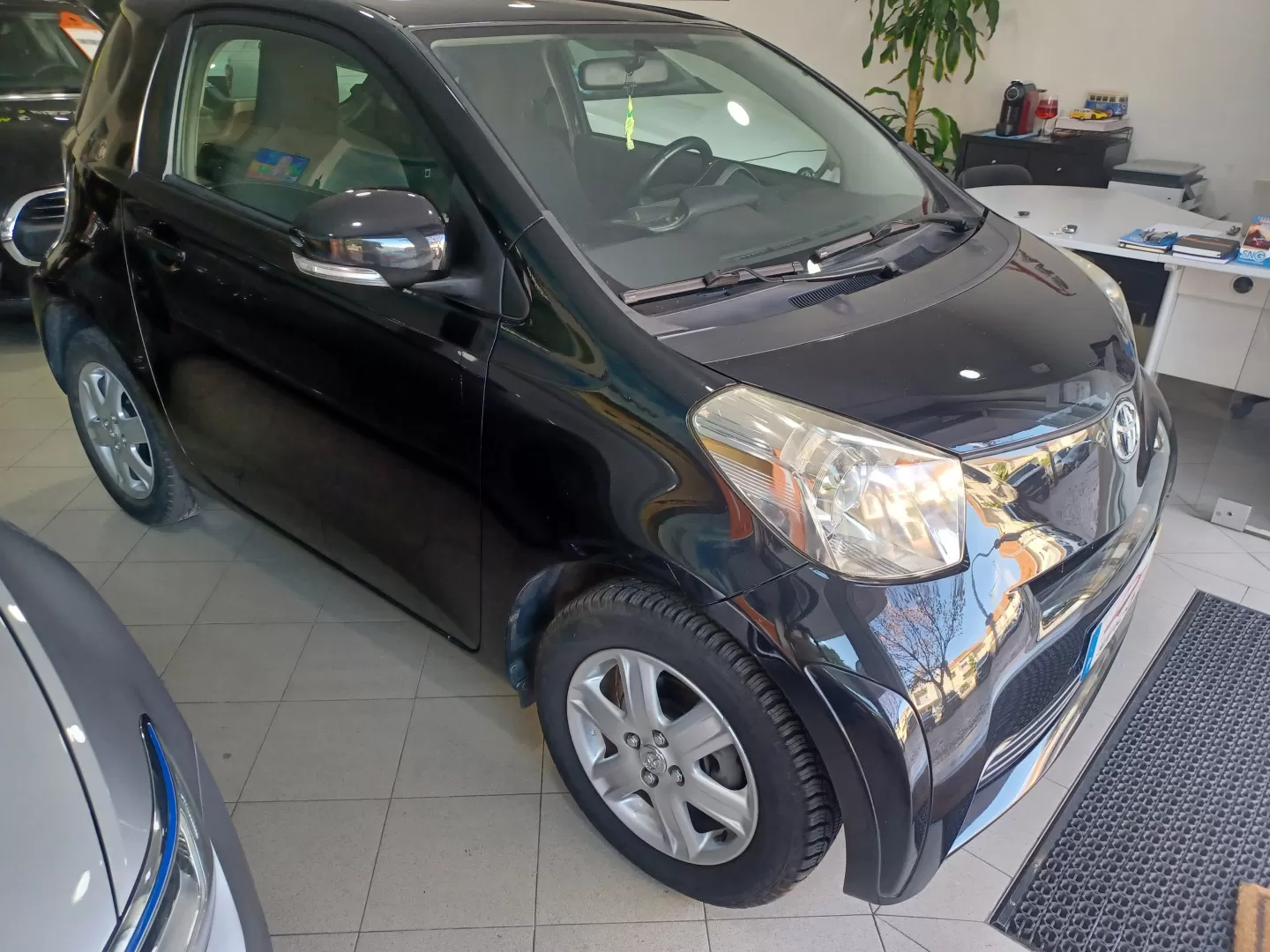 Toyota iQ 1.0 VVT-i Essential+AC - foto 7