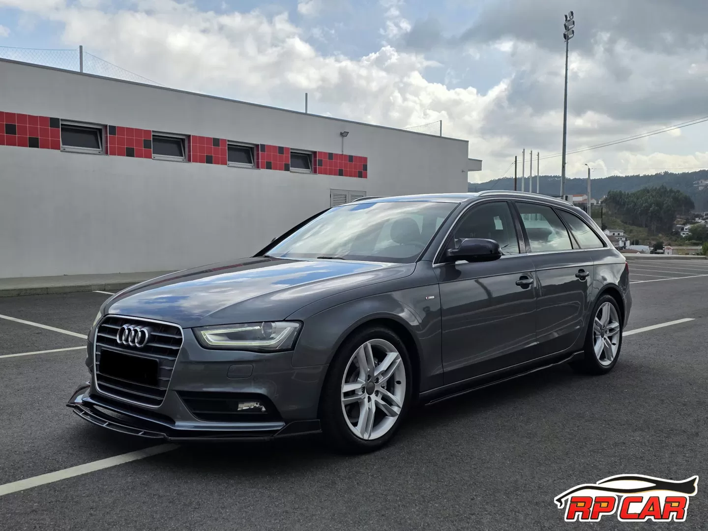 Audi A4 Avant 2.0 TDI S-line