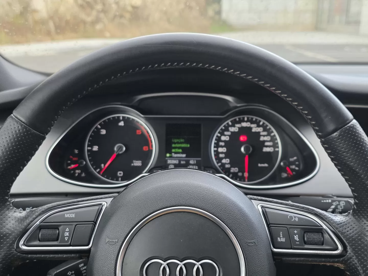Audi A4 Avant 2.0 TDI S-line - foto 4