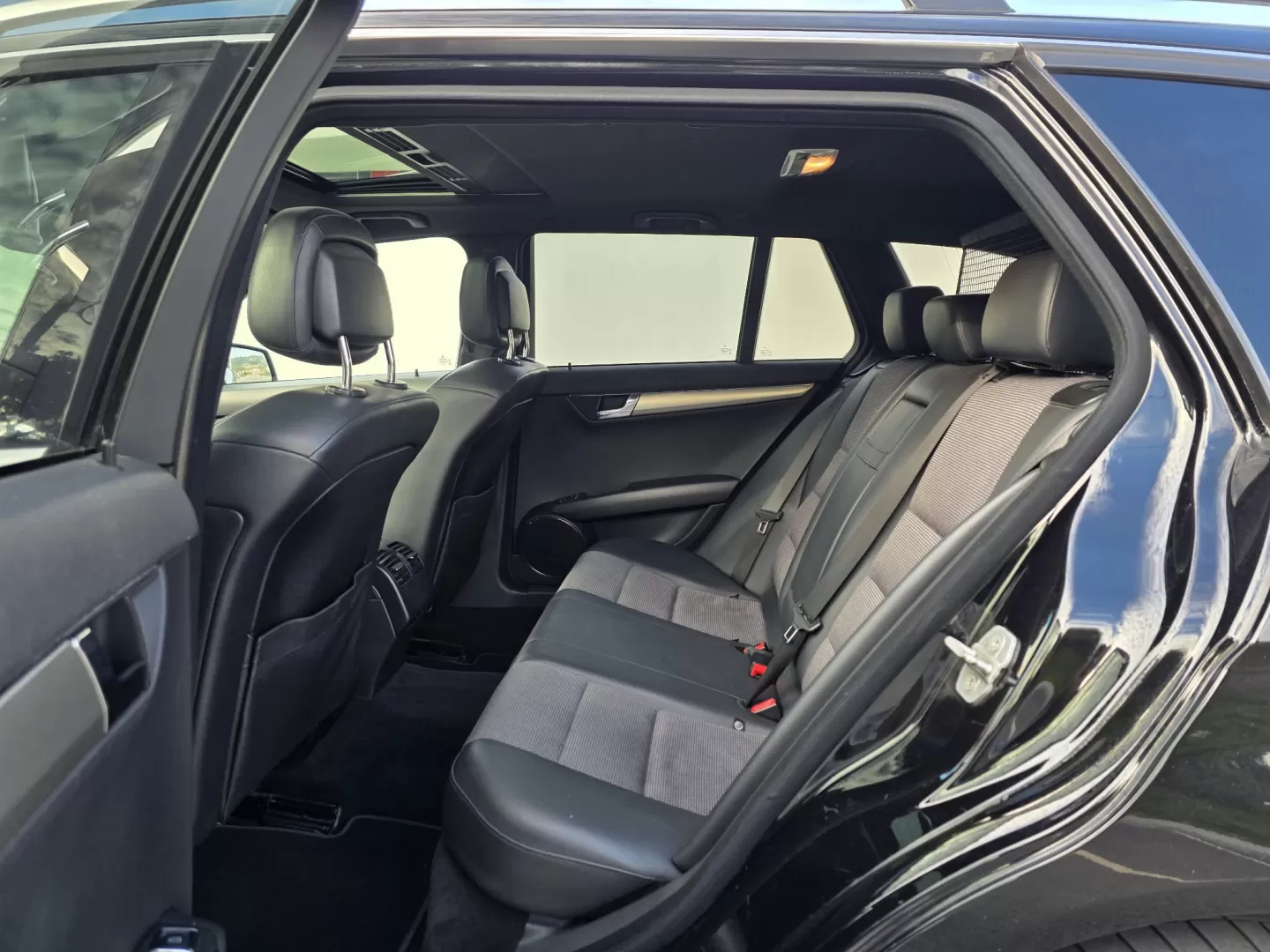 Mercedes-Benz C 220 CDi Avantgarde BlueEfficiency - foto 7