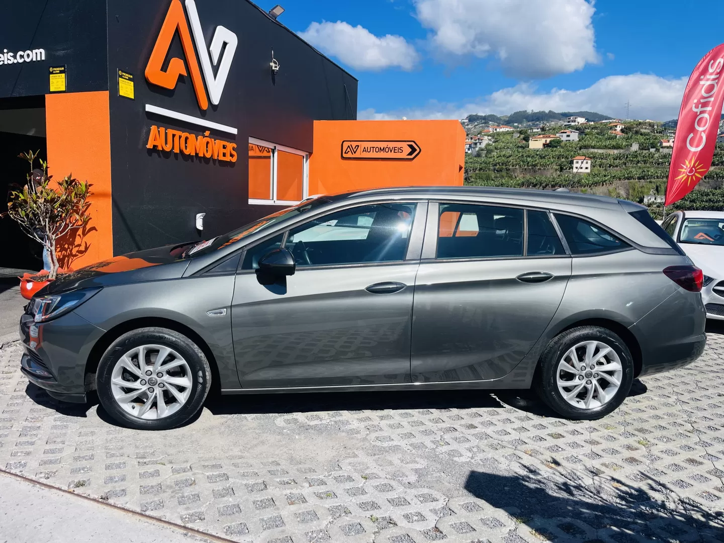 Opel Astra Caravan - foto 4