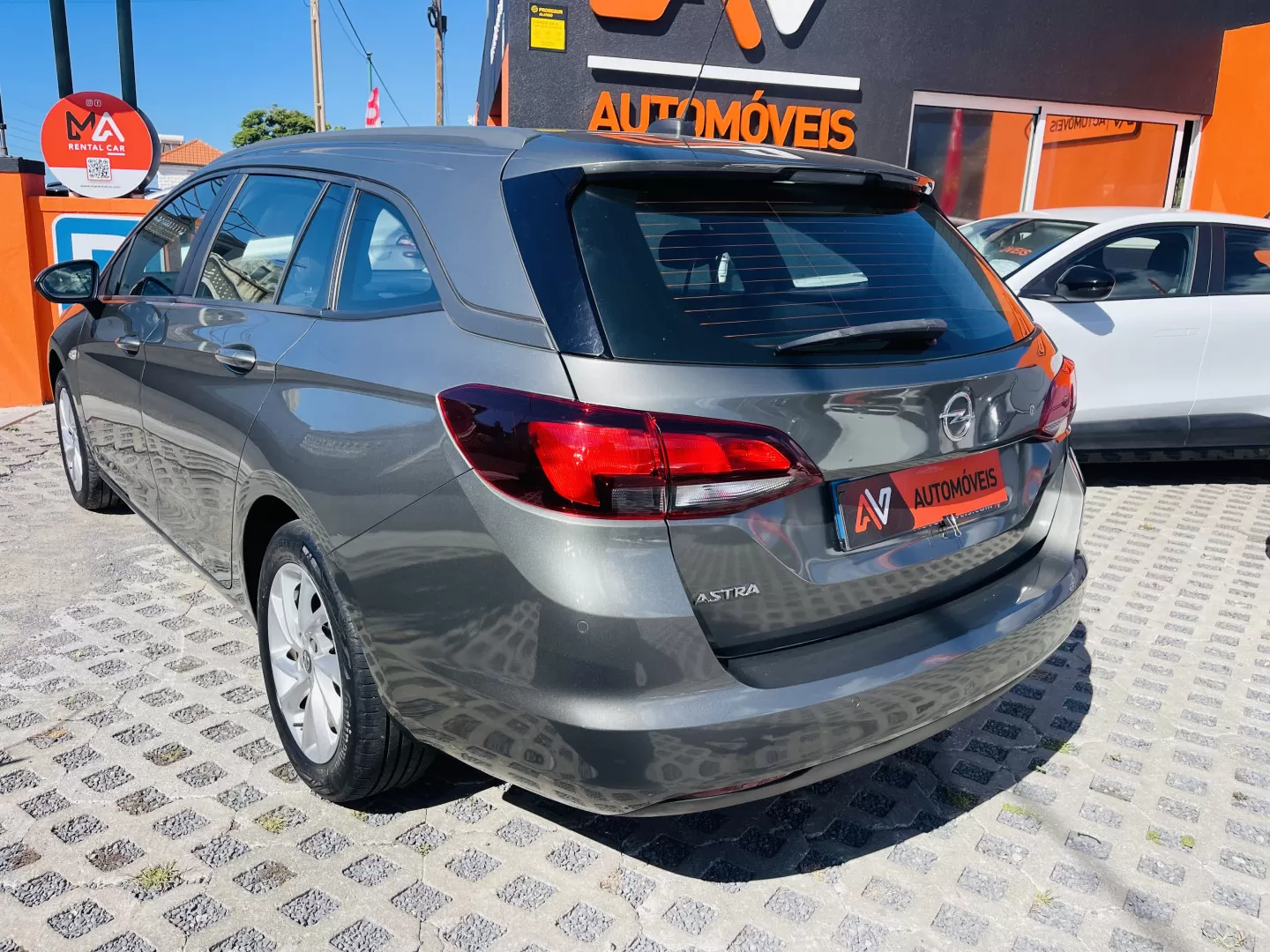 Opel Astra Caravan - foto 5
