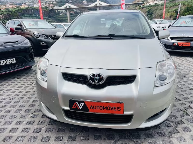 Toyota Auris 1.4 D-4D Exclusive - foto 2