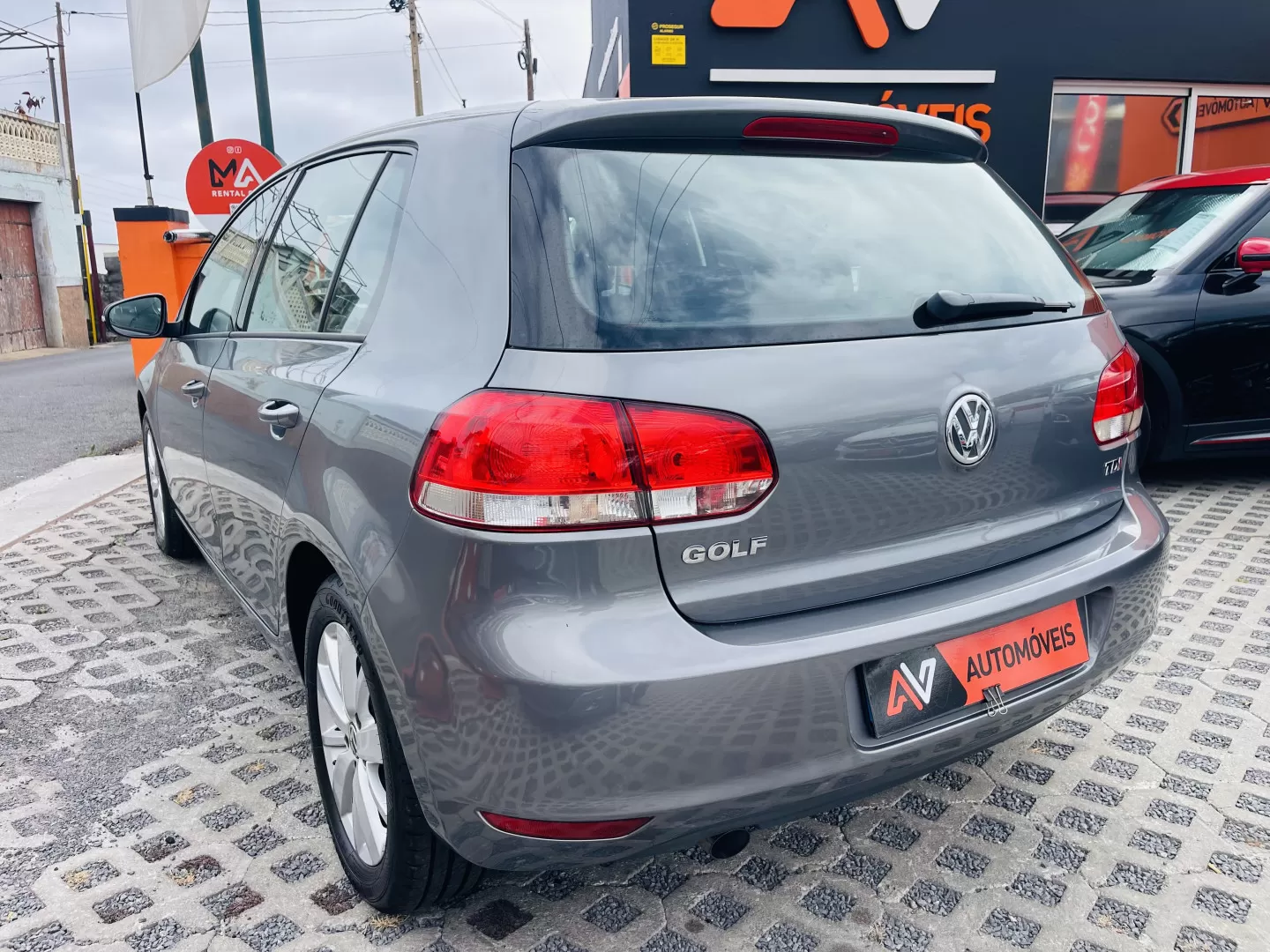 VW Golf 1.6 TDi Confortline - foto 5