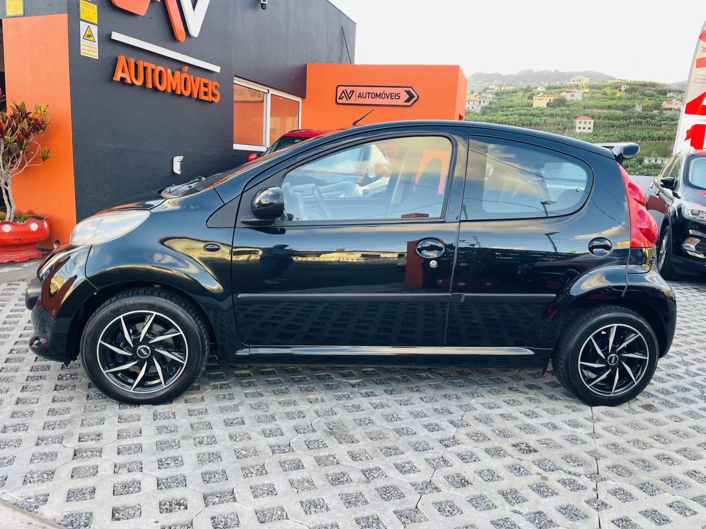 Peugeot 107 1.4 HDi Trendy - foto 4