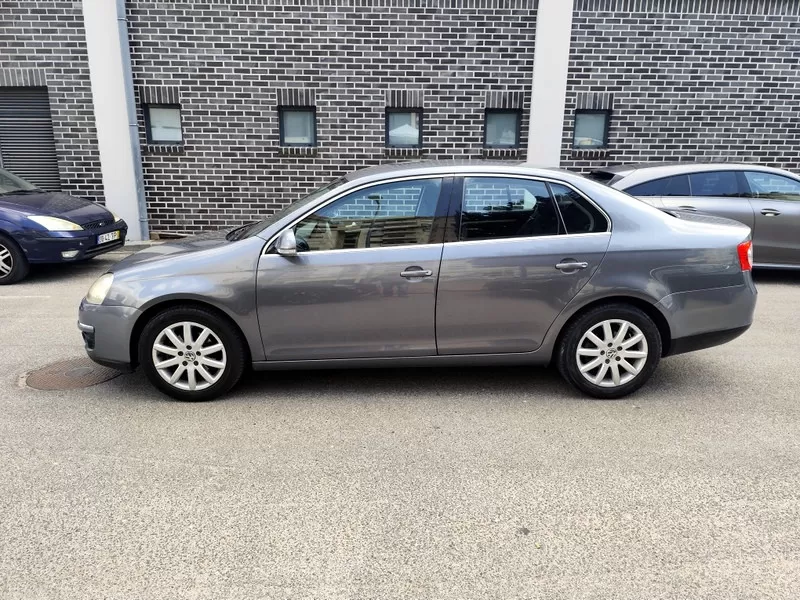 VW Jetta 1.9 TDi BlueM. Trendline - foto 5