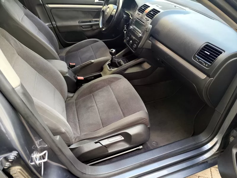 VW Jetta 1.9 TDi BlueM. Trendline - foto 4