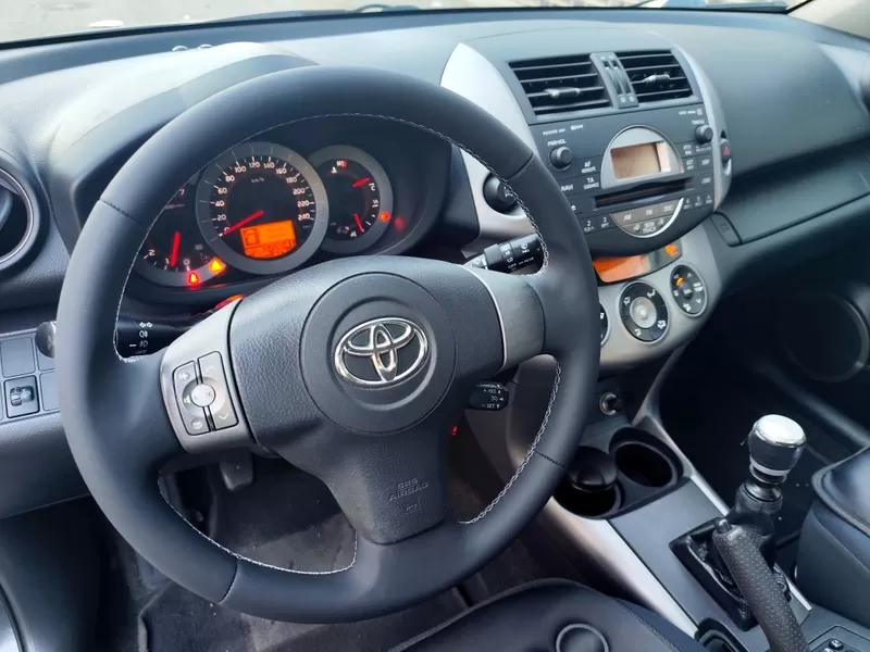 Toyota RAV4 2.2 D-4D - foto 2