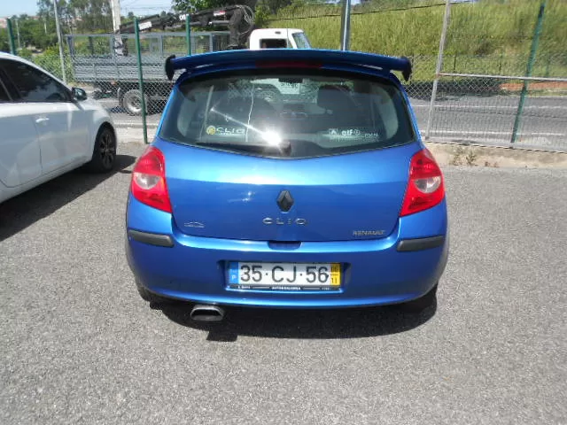 Renault Clio 1.5 DCI - foto 6