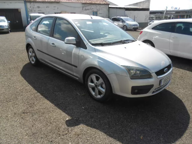 Ford Focus 1.6 TDCI - foto 2