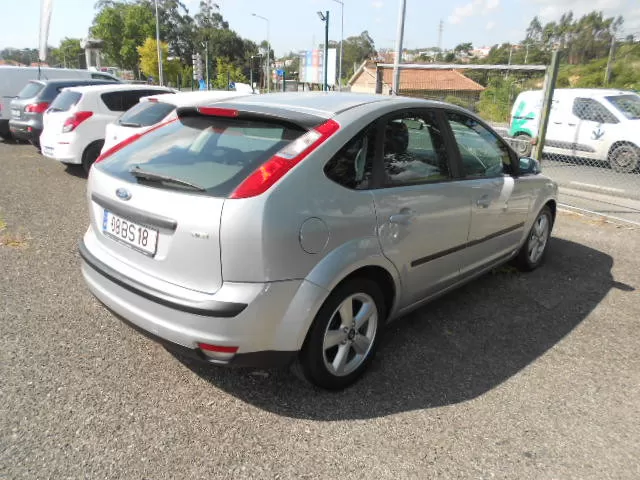 Ford Focus 1.6 TDCI - foto 5