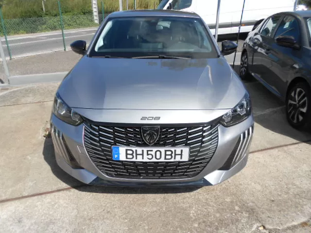 Peugeot e-208