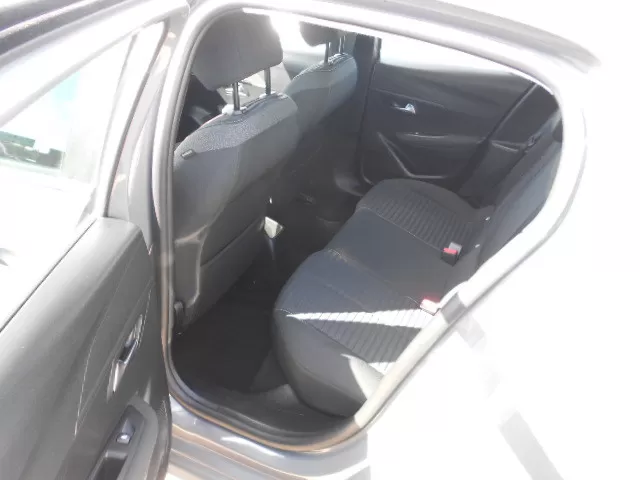 Peugeot 208 II  1.2 PURETECH - foto 8
