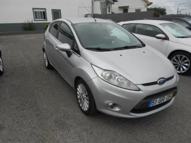Ford Fiesta 1.4 TDCI - foto 2