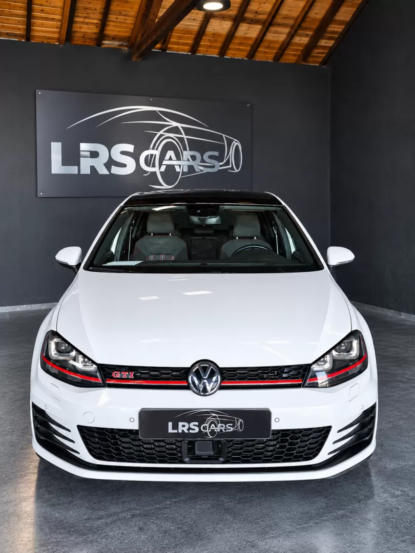 VW Golf 2.0 TSi GTi DSG Performance