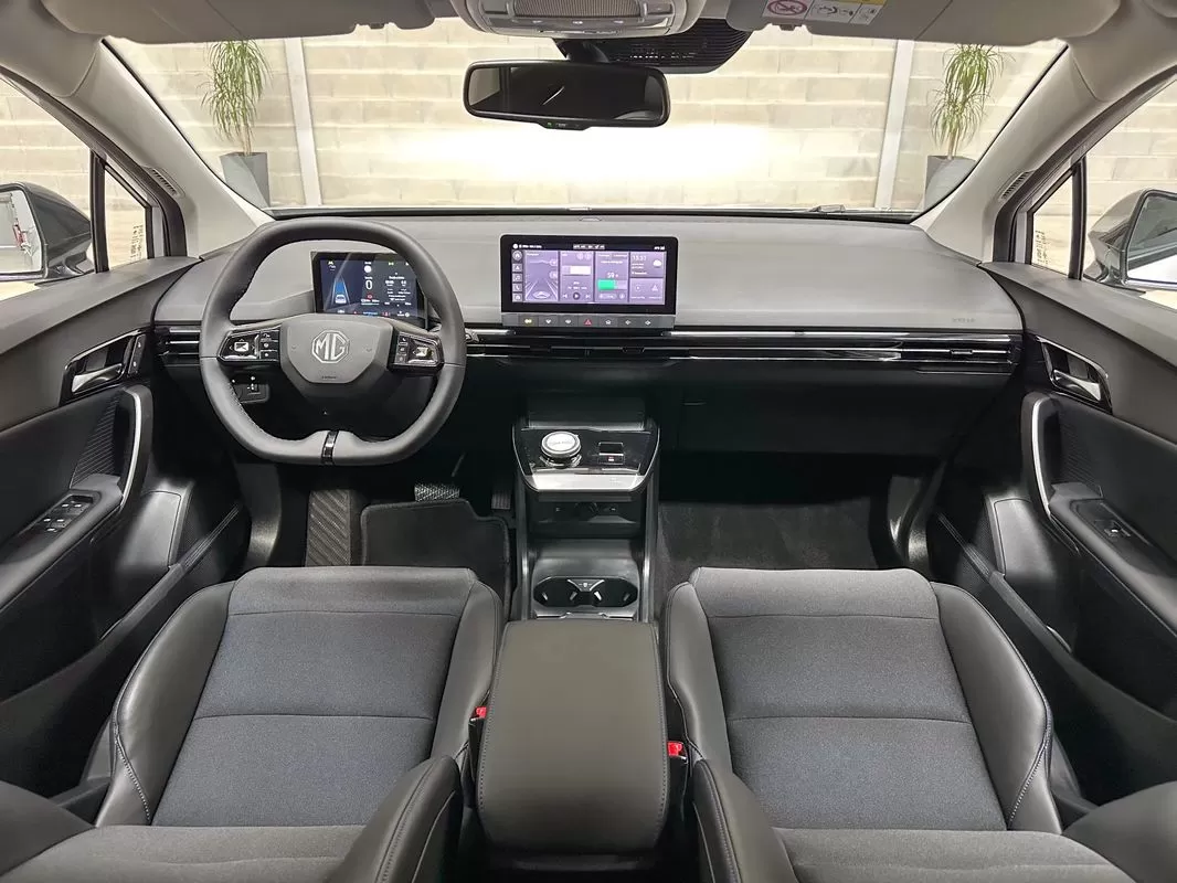 MG MG4  4 Luxury 64 Kwh - foto 4