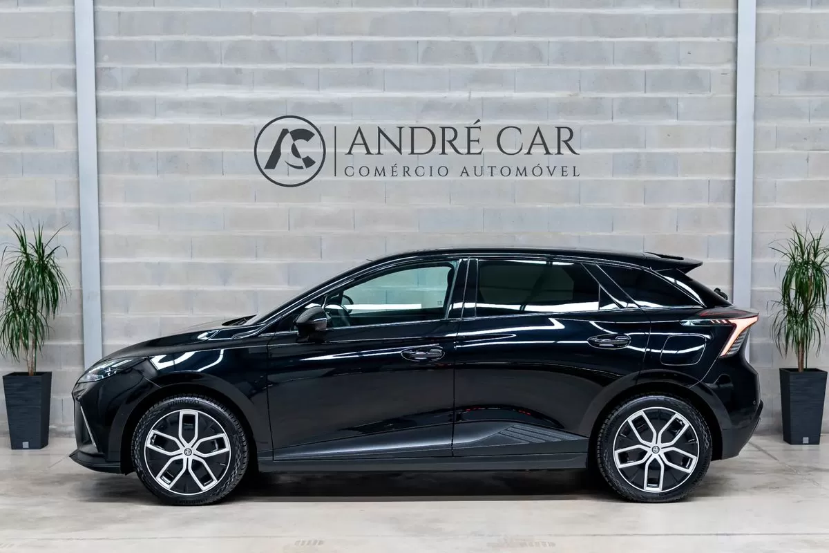 MG MG4  4 Luxury 64 Kwh - foto 4