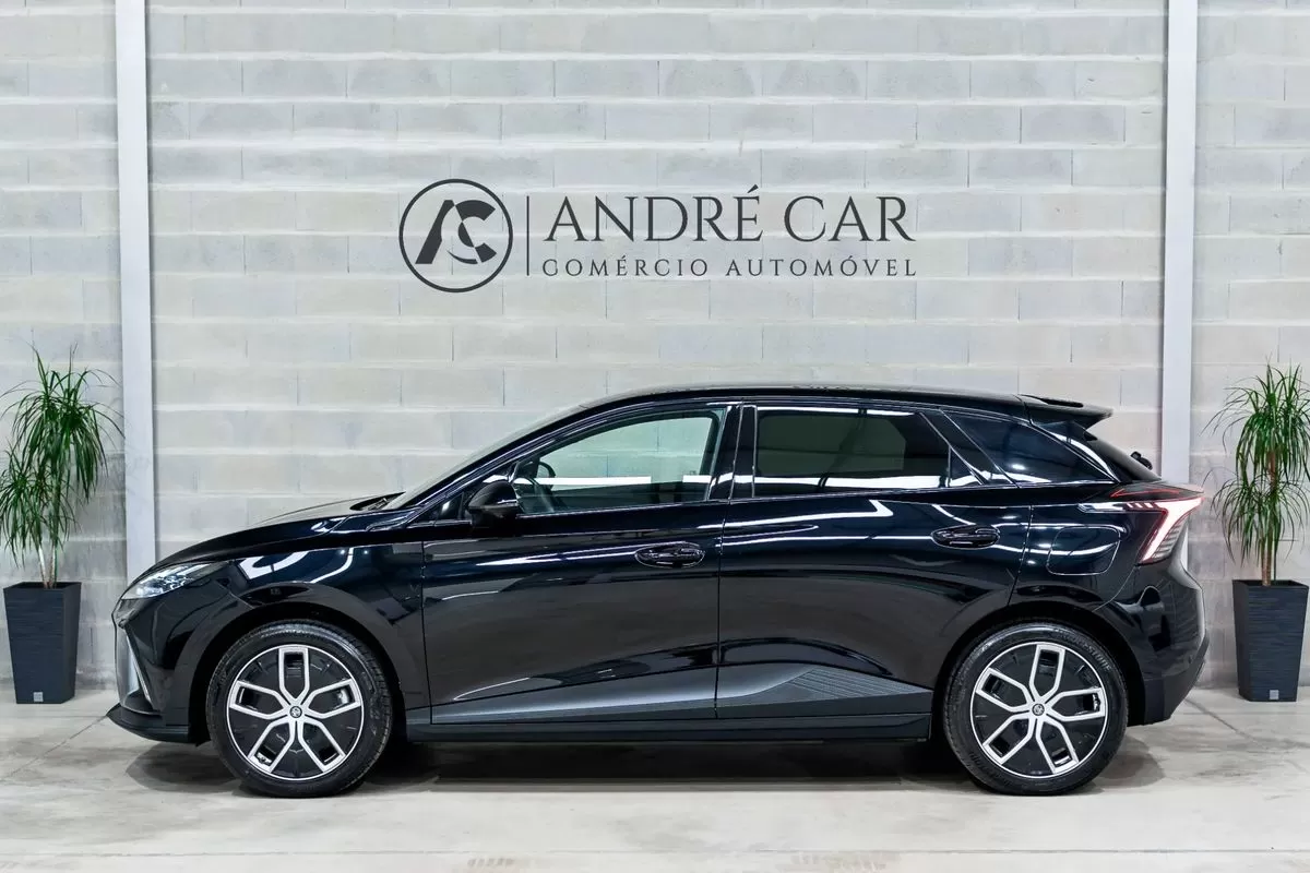 MG MG4 64 kWh Luxury - foto 4