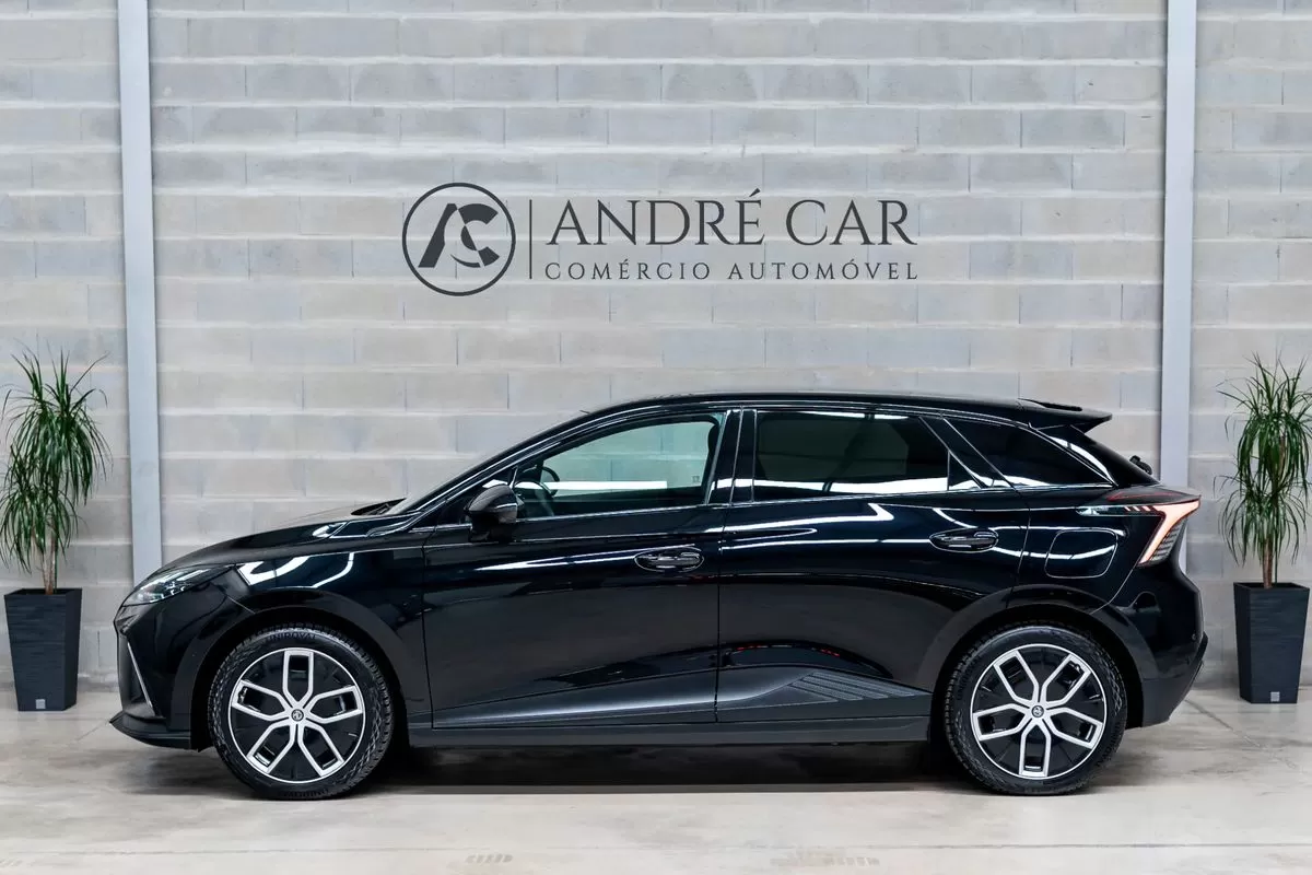 MG MG4 77 kWh Extended Range Luxury - foto 4