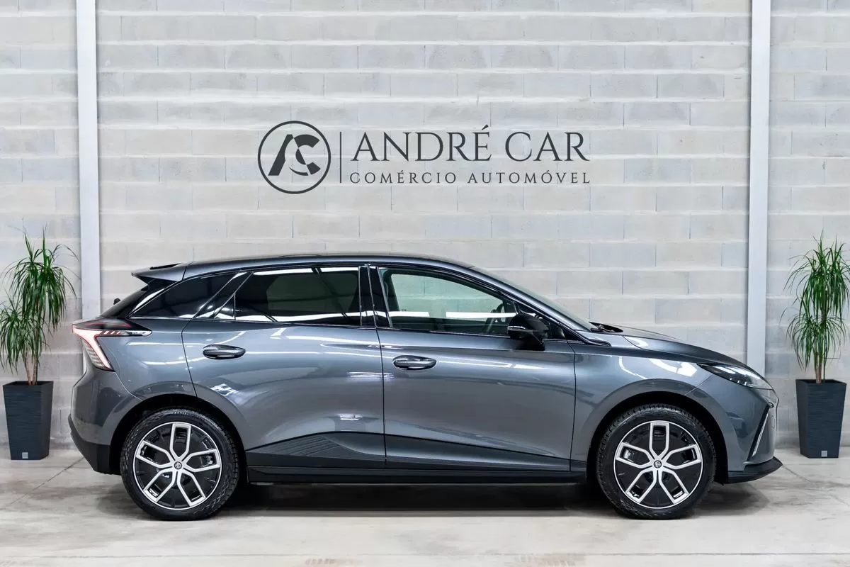 MG MG4 64 kWh Luxury - foto 5