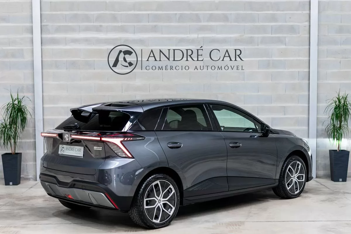 MG MG4 77 kWh Extended Range Luxury - foto 6