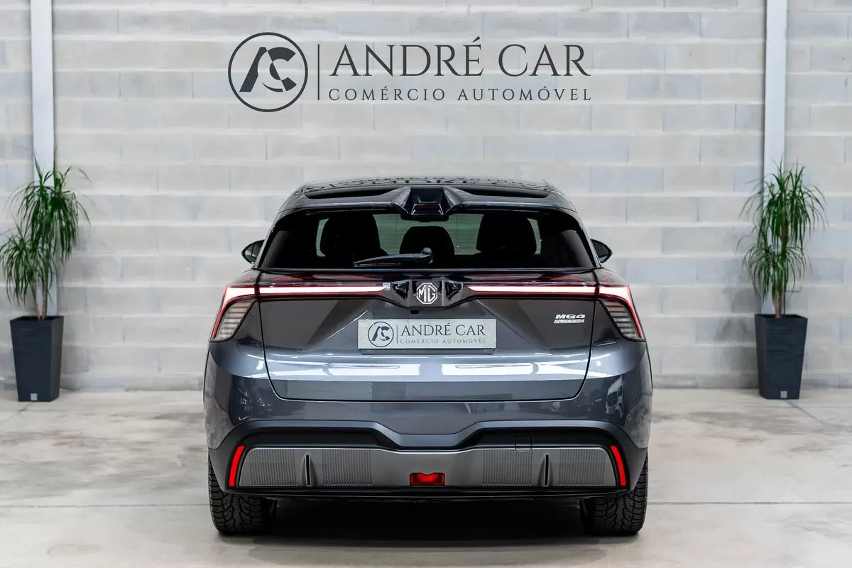 MG MG4 77 kWh Extended Range Luxury - foto 8