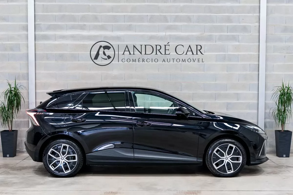 MG MG4 64 kWh Luxury - foto 5
