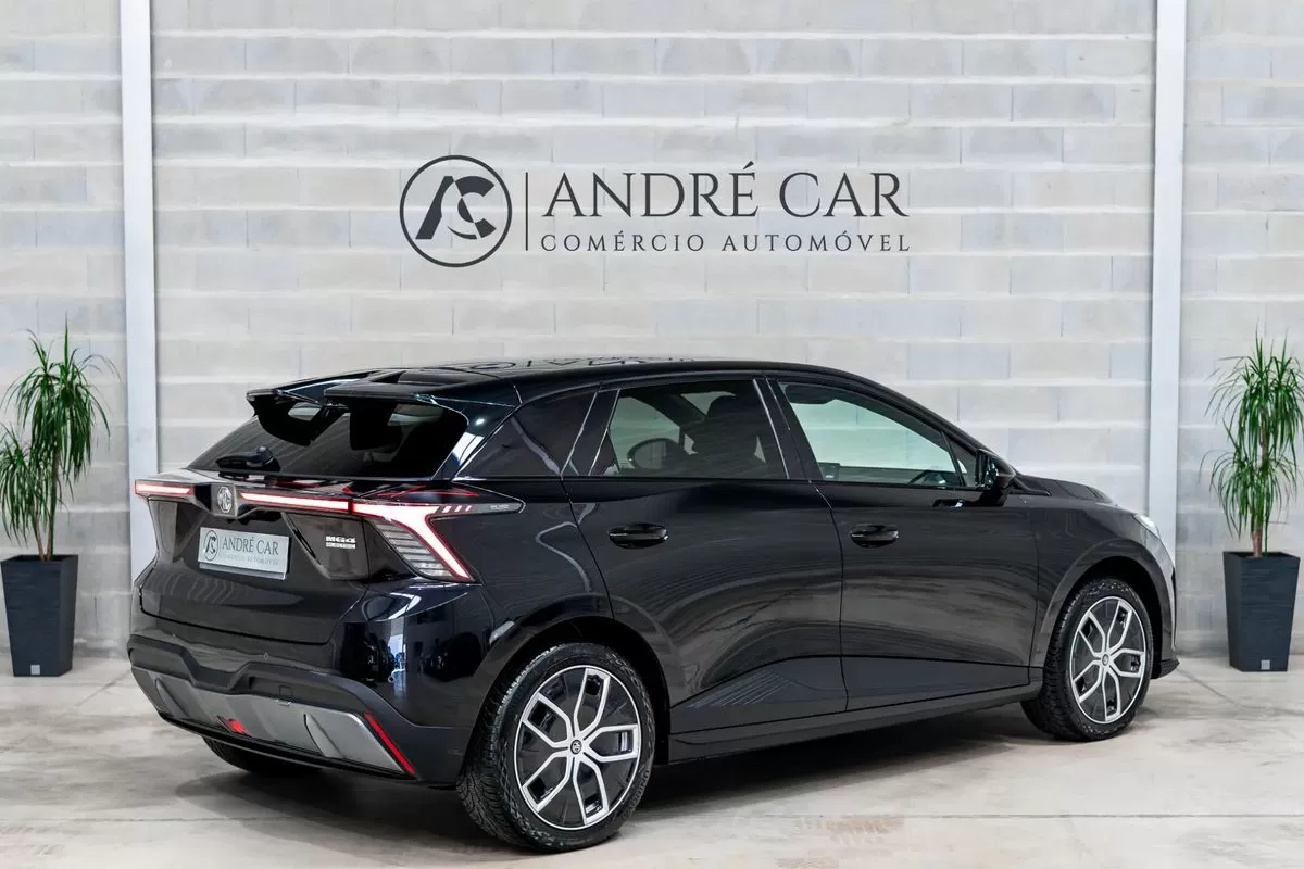 MG MG4 64 kWh Luxury - foto 6
