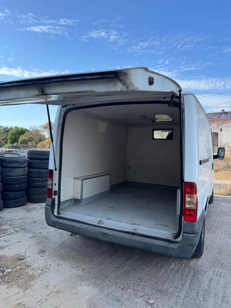 Ford  Transit 260 S 2.2 TDCi Curta-TNormal - foto 7