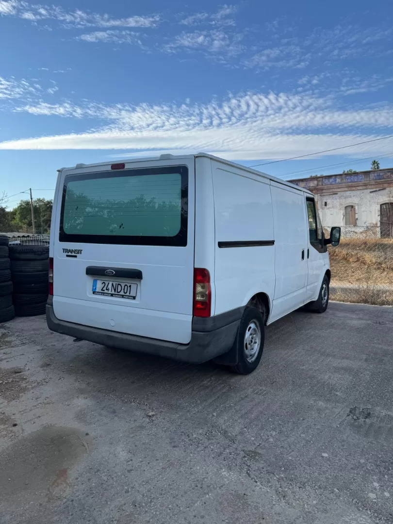 Ford  Transit 260 S 2.2 TDCi Curta-TNormal - foto 6