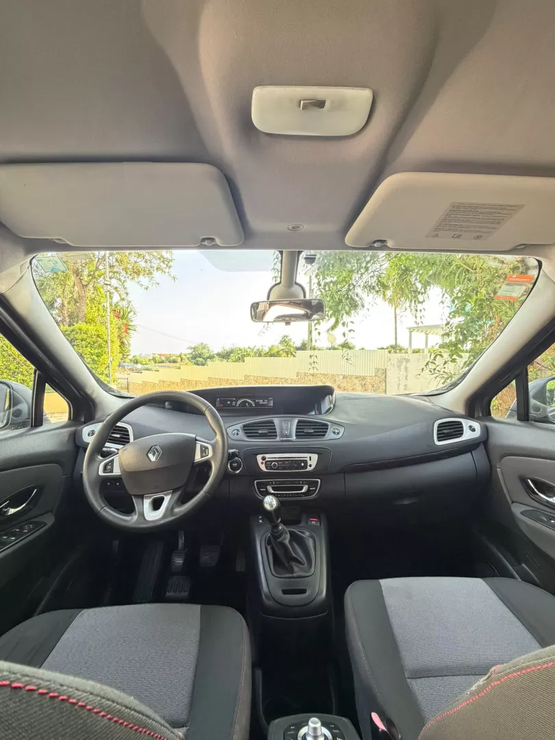 Renault Scénic 1.5 dCi - foto 7