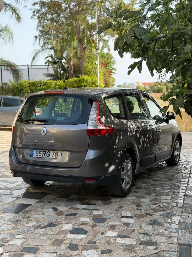 Renault Scénic 1.5 dCi - foto 6