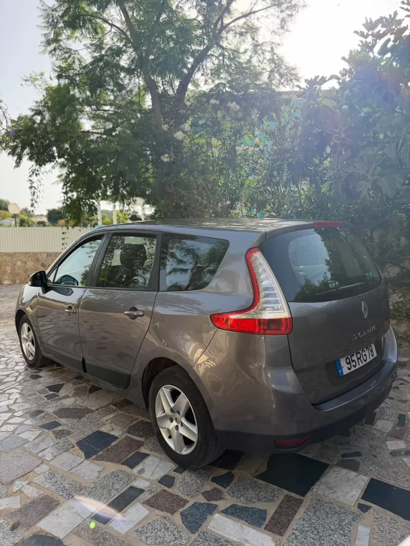Renault Scénic 1.5 dCi - foto 4