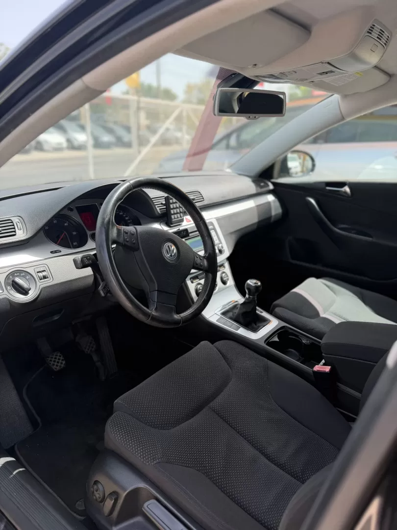 VW Passat 2.0 TDI Confortline - foto 6