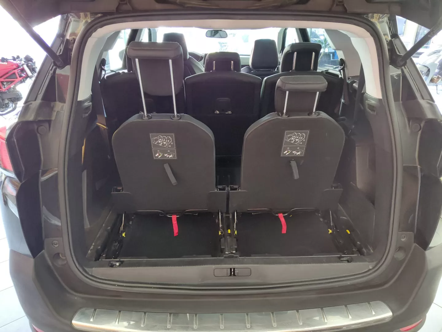 Peugeot 5008 PureTech 130 Stop & Start Active Pack - foto 6