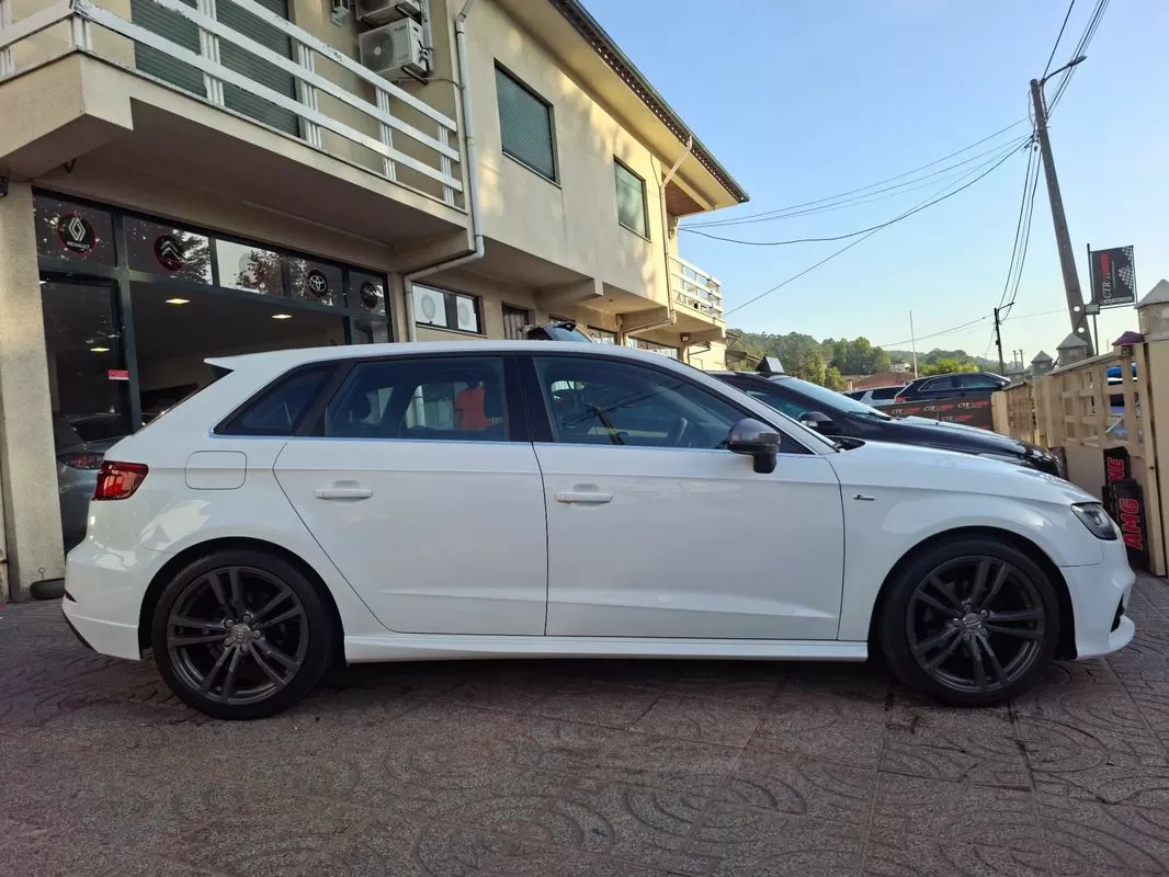 Audi A3 Sportback  1 0 Tfsi Sport - foto 6