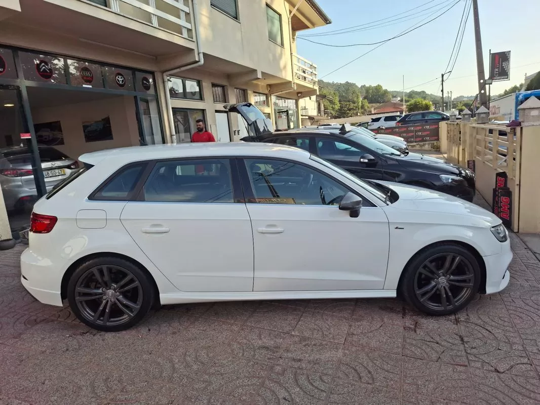 Audi A3 Sportback  1 0 Tfsi Sport - foto 7