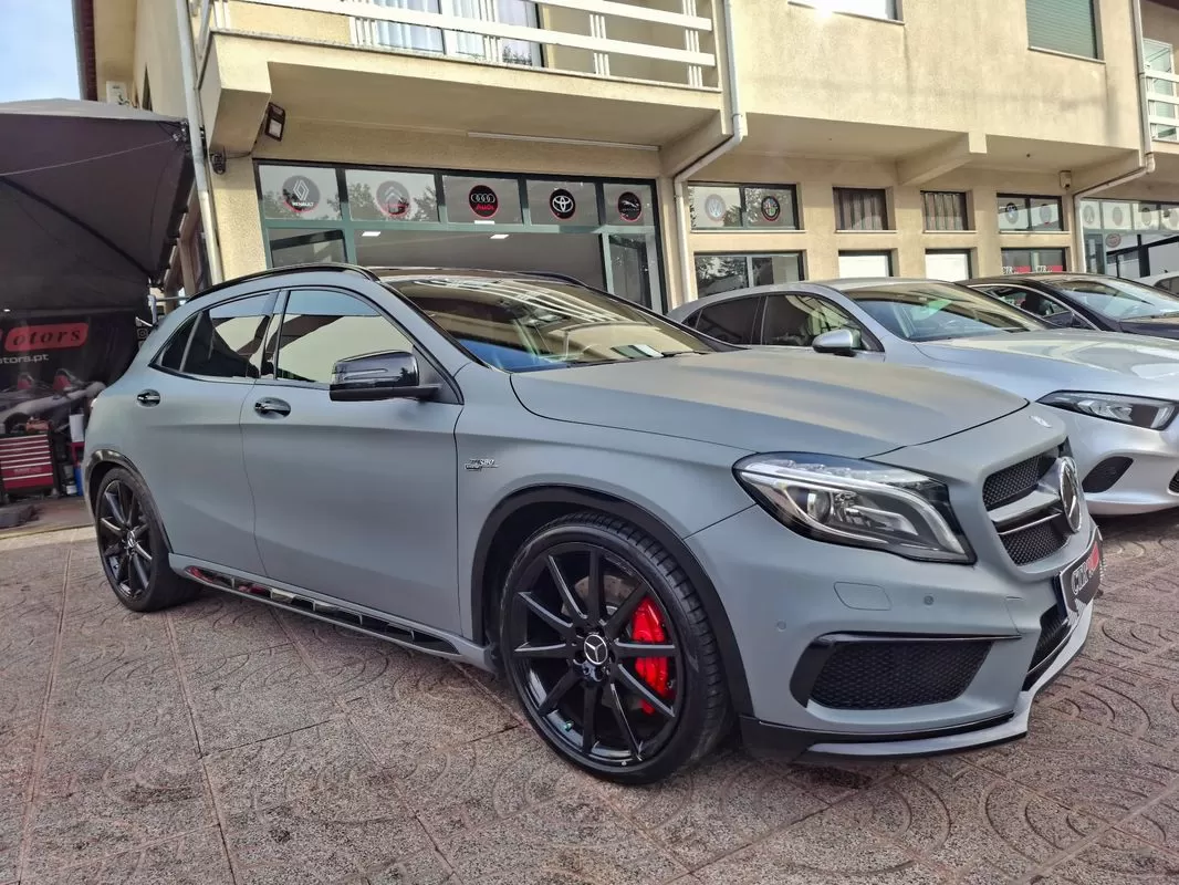Mercedes-Benz GLA 45 AMG - foto 4