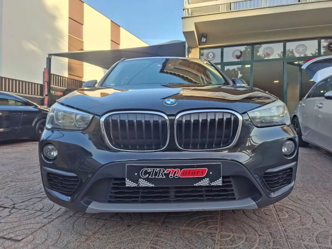 BMW X1  Sdrive18d Sport Line - foto 2
