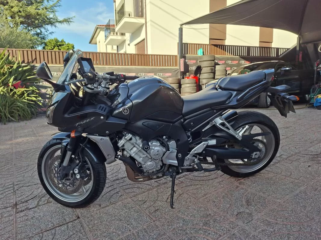 Yamaha Fazer - foto 2