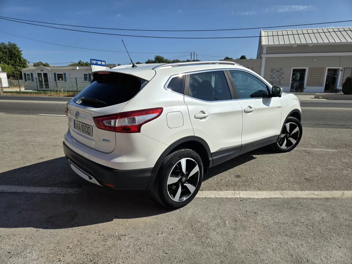 Nissan Qashqai 1.5 dCi N-Connecta - foto 2