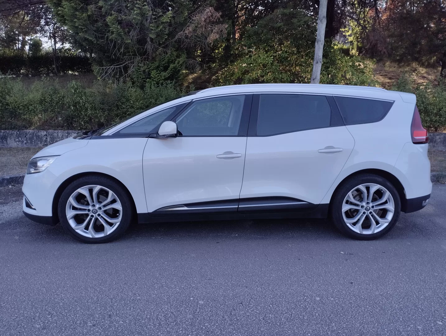 Renault Grand Scénic ENERGY dCi 130 INTENS - foto 4