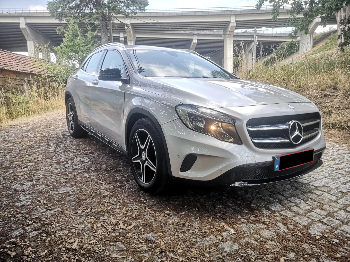 Mercedes-Benz GLA 180 CDI AMG Line - foto 4