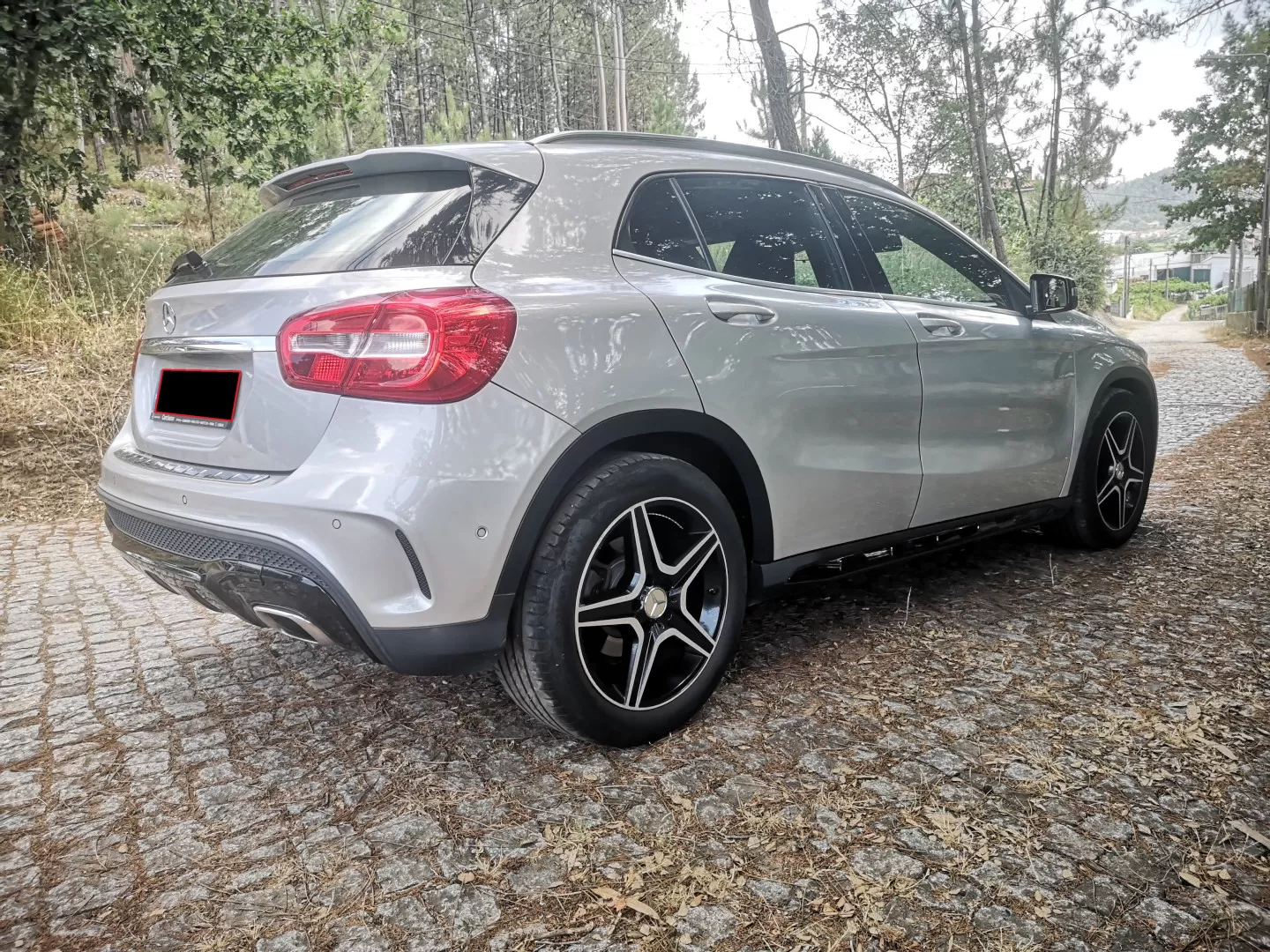 Mercedes-Benz GLA 180 CDI AMG Line - foto 5