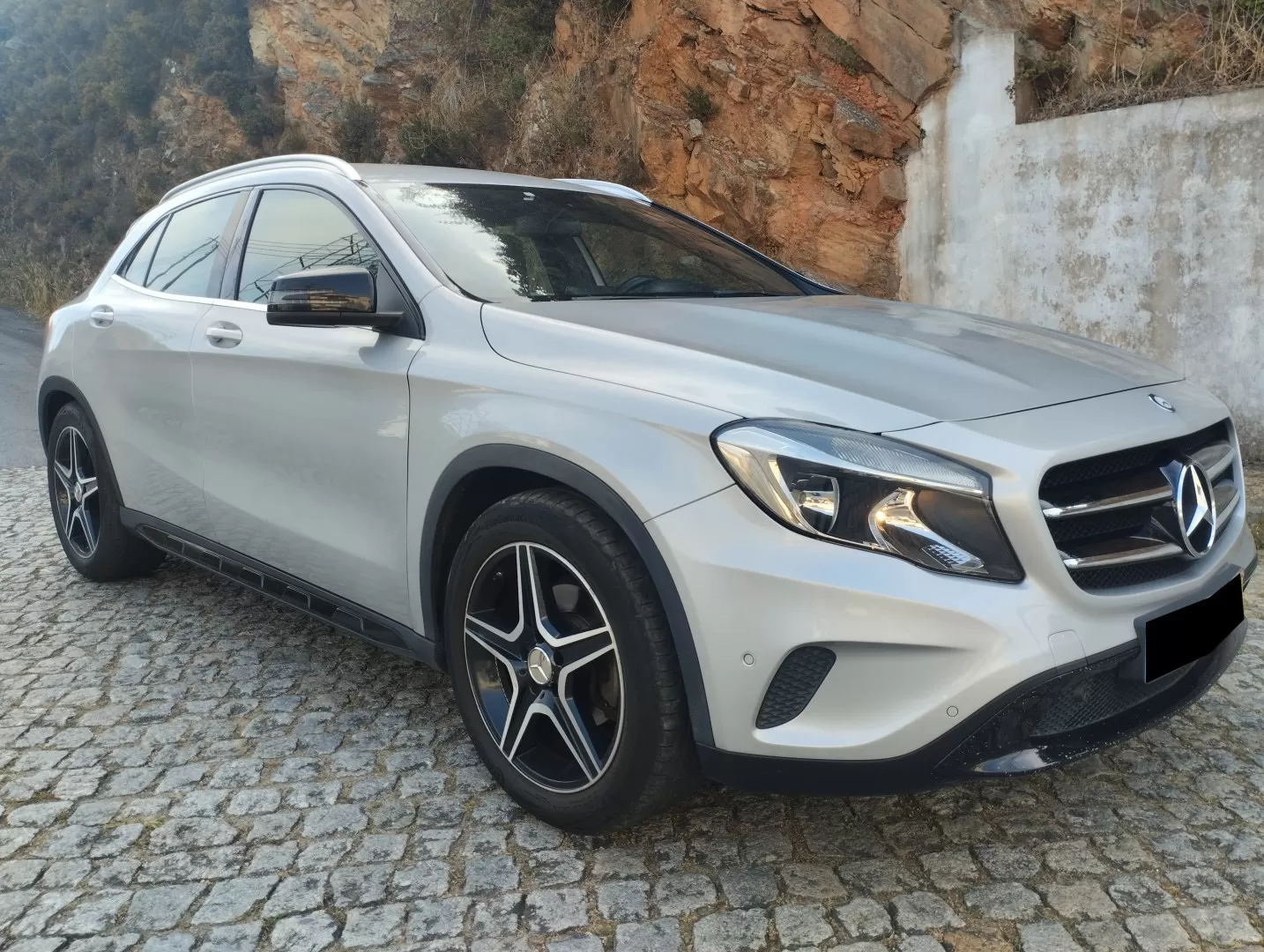 Mercedes-Benz GLA 180 CDI AMG Line - foto 3