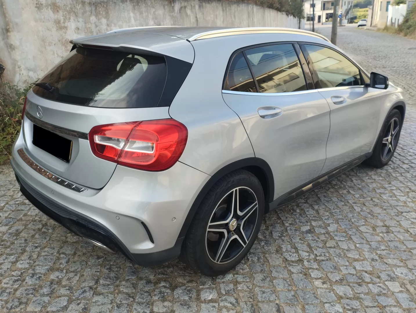 Mercedes-Benz GLA 180 CDI AMG Line - foto 6